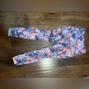 Lululemon leggings size 6